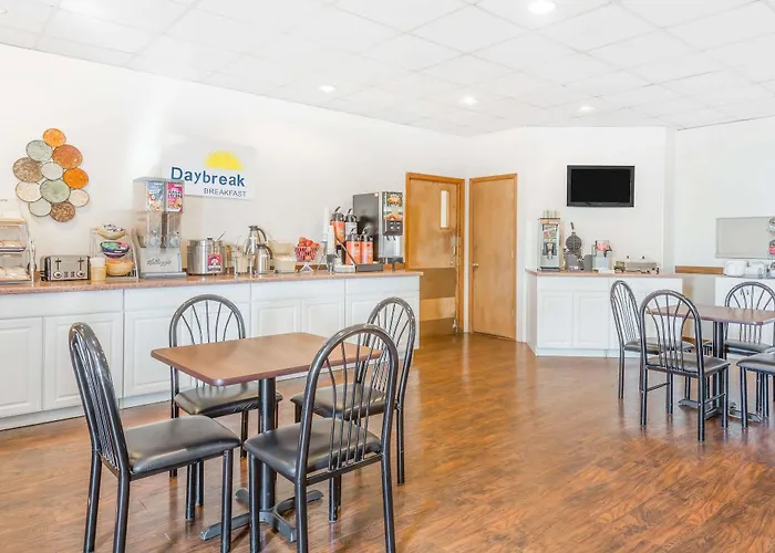 Days Inn By Wyndham St Clairsville